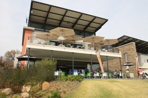 Exterior - Jackal Creek Self-Catering Apartments (Roodepoort)
