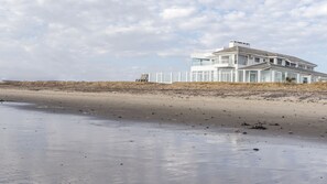 Front of property - Villa Maji Bed & Breakfast (Swakopmund)