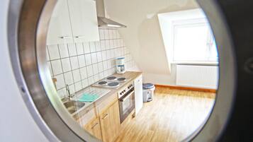 Apartemen, 2 kamar tidur | Dapur pribadi | Lemari es, microwave, oven, dan kompor