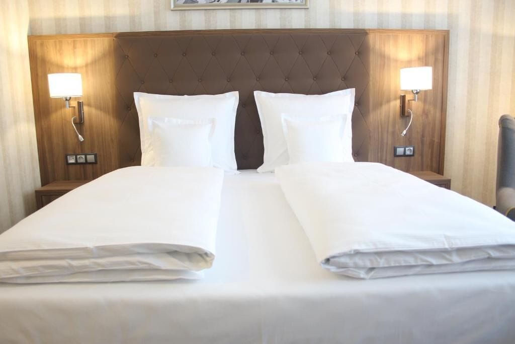 premium bedding, in-room safe, desk, free wifi