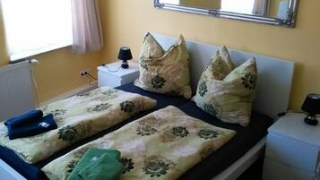 Basic Apartment, 2 Bedrooms | 2 bedrooms, desk, free WiFi, bed sheets