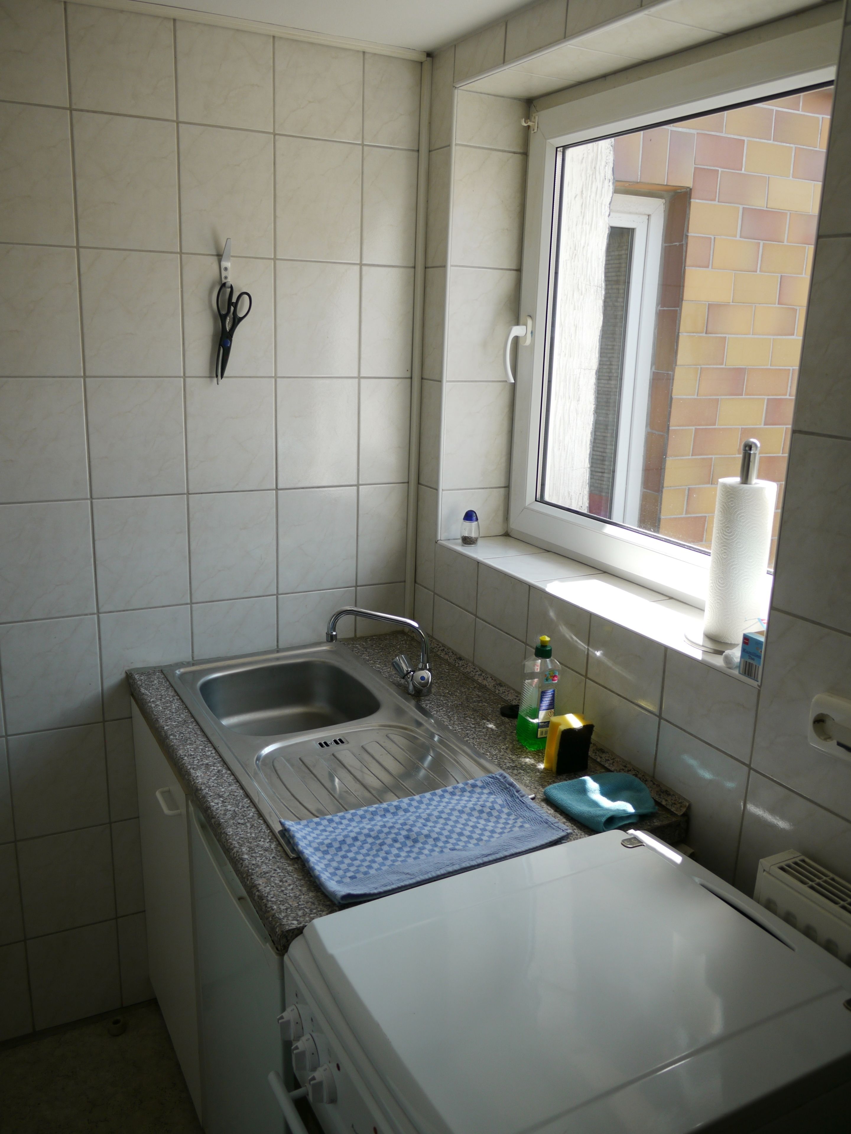 Basic Apartment, 2 Bedrooms | Private kitchen | Fridge, microwave, oven, cookware/dishes/utensils