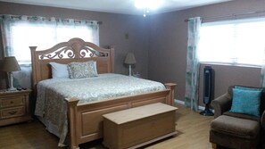 Iron/ironing board, free WiFi, bed sheets - Maya's Villa (Freeport)