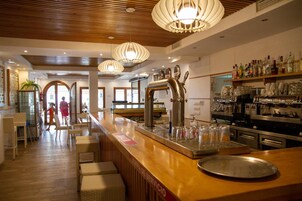 Bar (en el alojamiento)