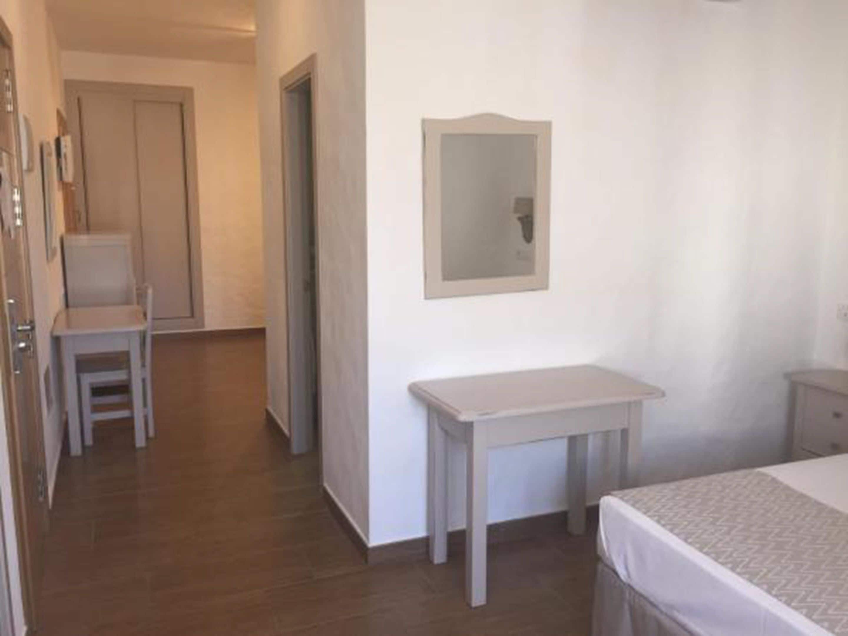 double or twin room | desk, soundproofing, cots/infant beds, rollaway beds