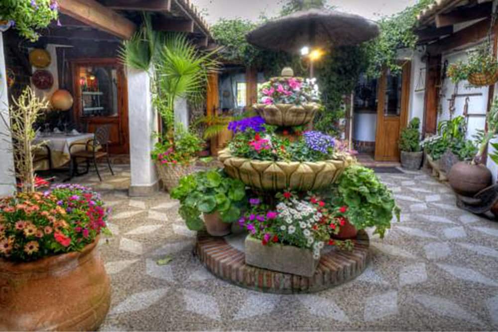 Hotel Almadraba