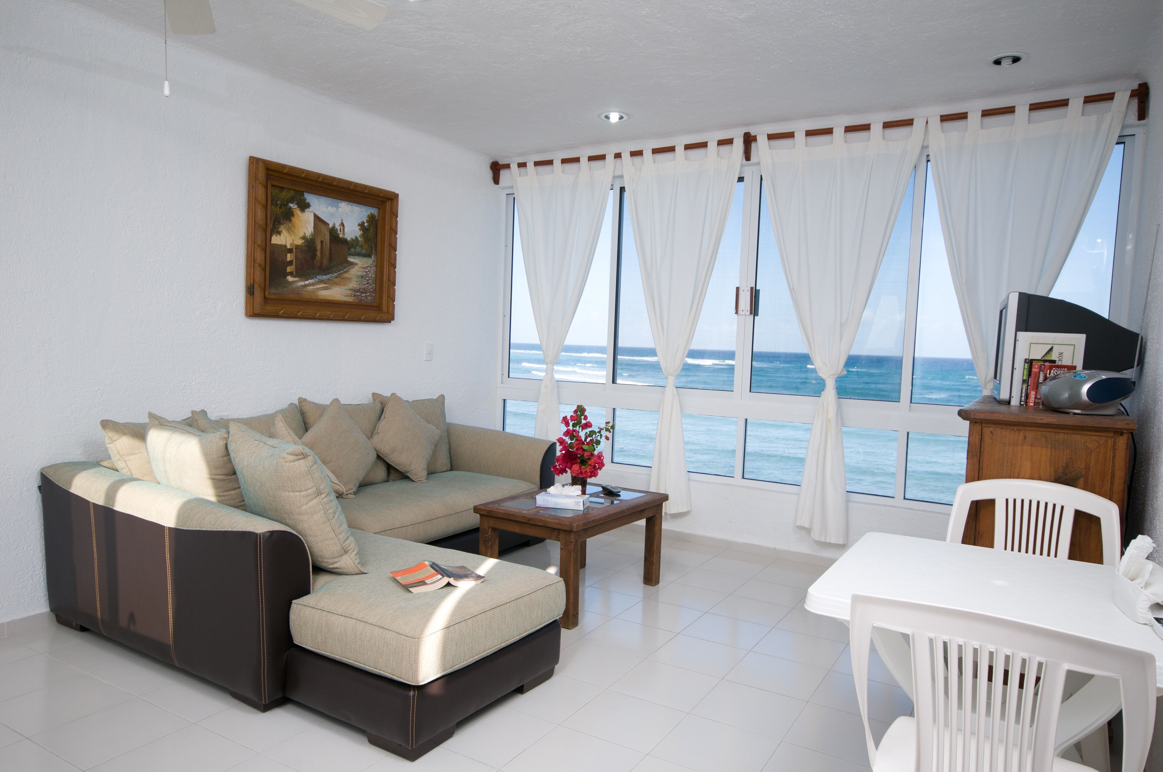 standard studio suite, balcony, ocean view | 3 bedrooms, in-room safe, iron/ironing board, free cots/infant beds