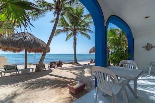 Del Sol Beachfront Hotel and Condos