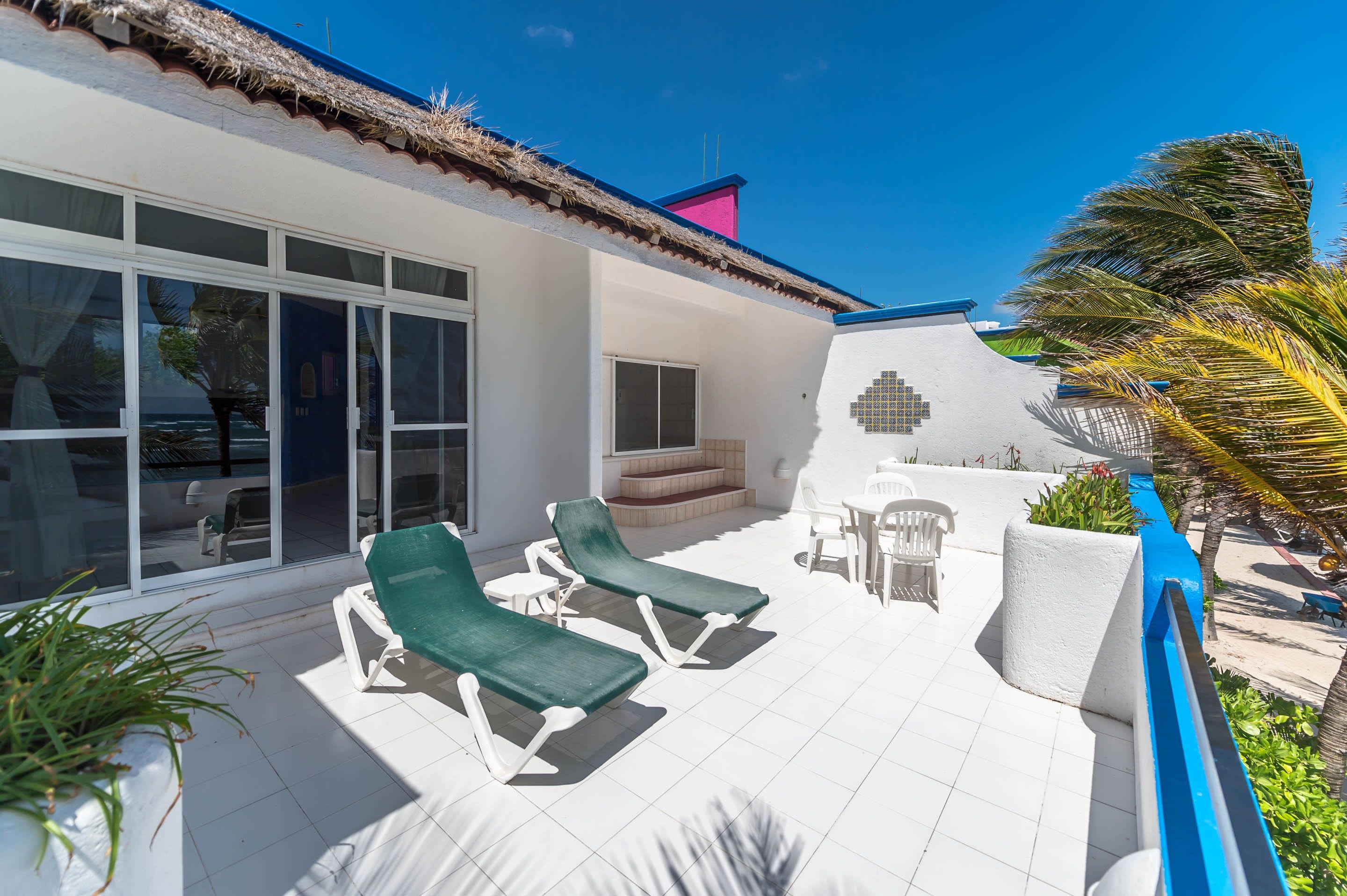 honeymoon studio suite, jetted tub, beachfront | terrace/patio
