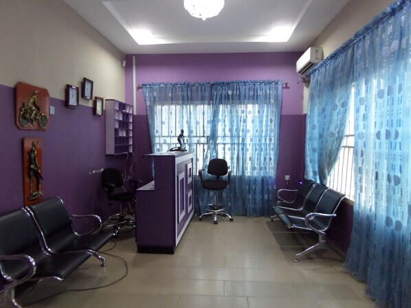 Lobby - De Love Hotel (Lagos)