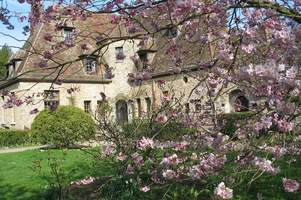 Le Logis D'arniere