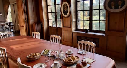 Le Logis D'arniere