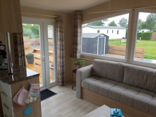 Mobile Home, 2 Bedrooms (Summersun 1) | Living area | Flat-screen TV - Summersun (Sint Maarten)