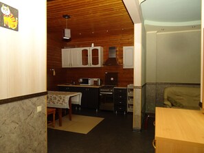 Classic Apartment, 1 Bedroom, Kitchen | 1 bedroom, iron/ironing board, free WiFi, bed sheets - Mirny (Sirius)