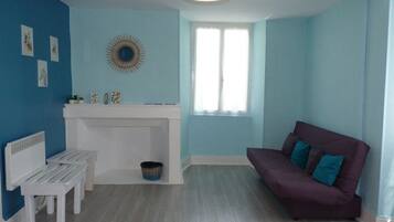 Soundproofing, iron/ironing board, free cots/infant beds, free WiFi