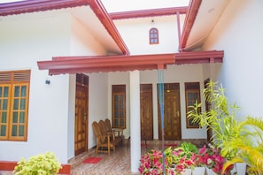 Garden - Aainn Guest (Trincomalee)
