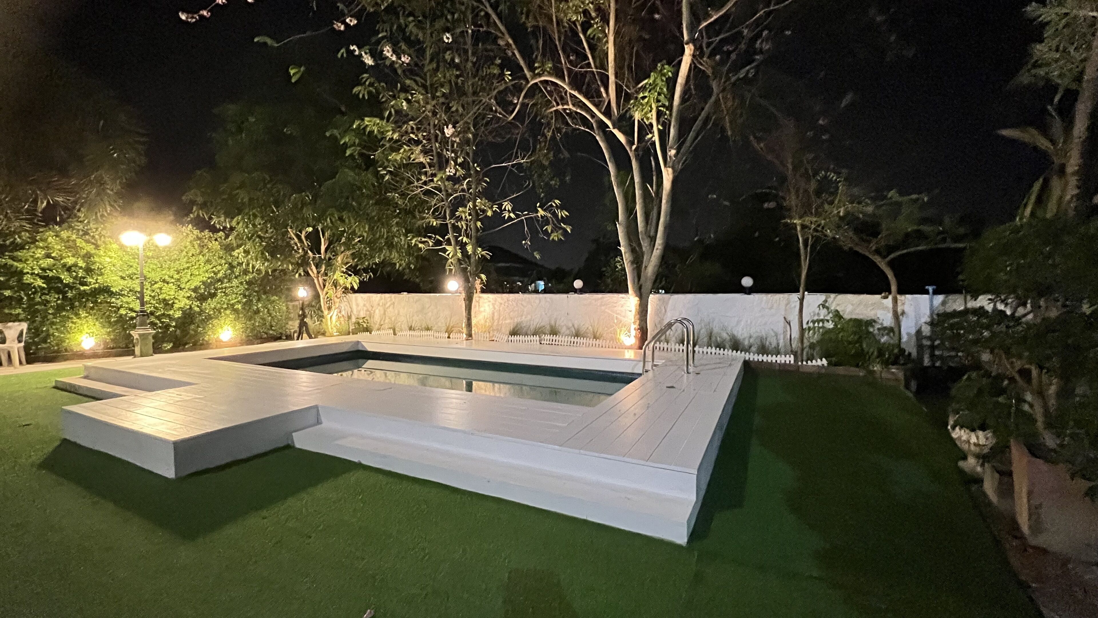 Family Double Room, 2 Queen Beds | Terrace/patio