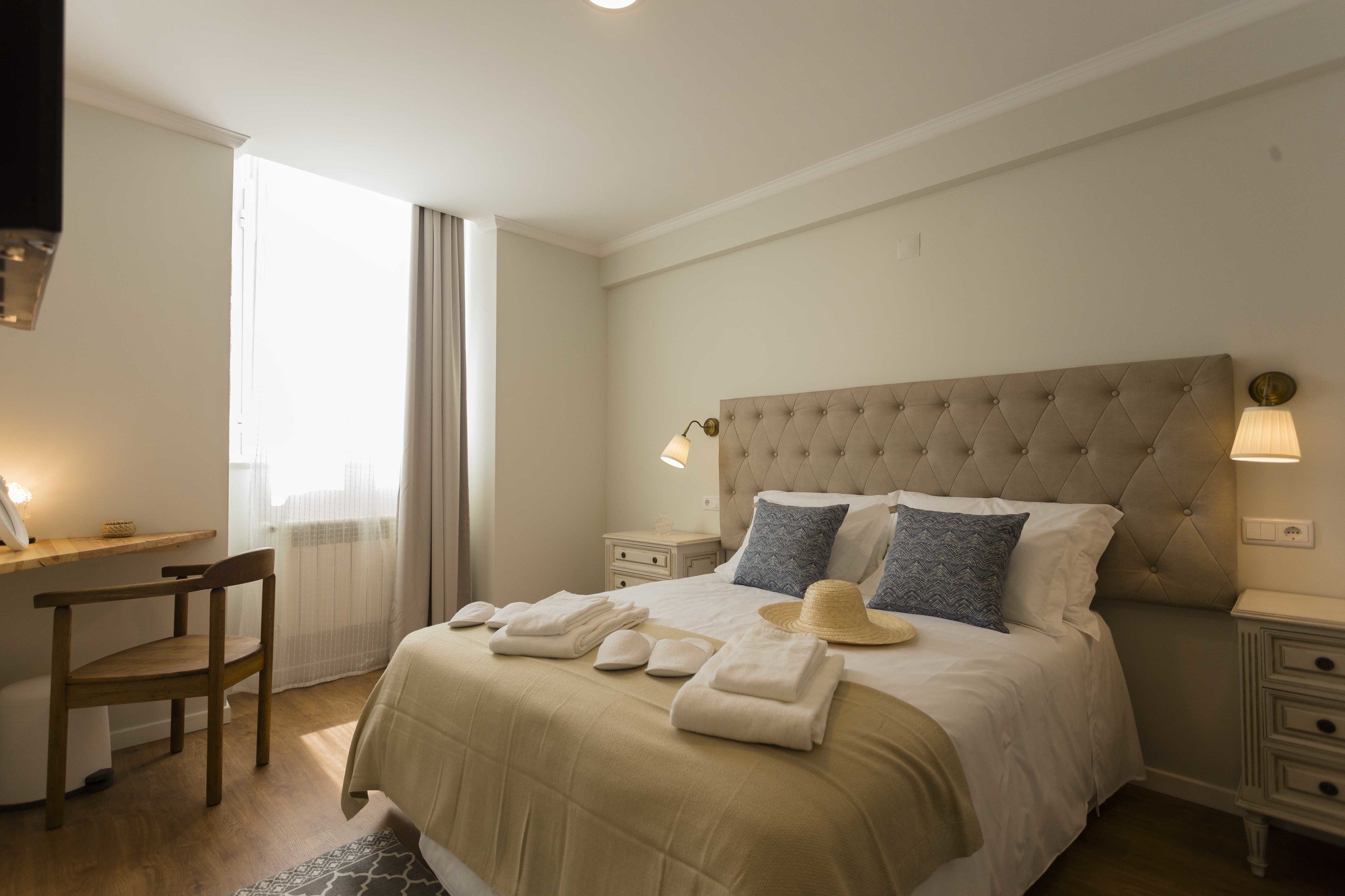 Double or Twin Room, Private Bathroom (4) | Premium bedding, desk, iron/ironing board, free WiFi