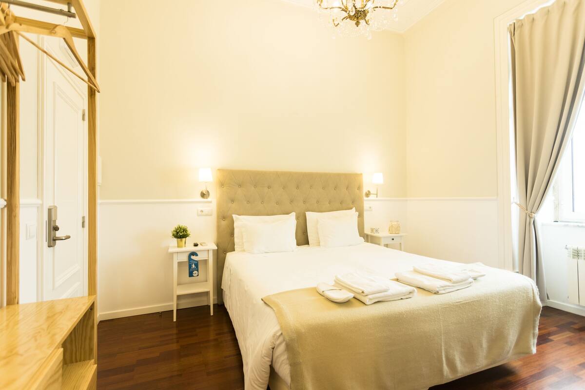 Double or Twin Room, Private Bathroom (6)
