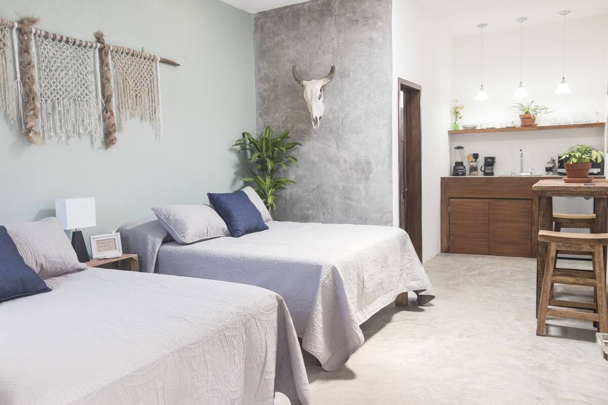 Basic-Vierbettzimmer, 2 Queen-Betten | Kostenloses WLAN