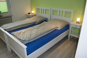 3 quartos, berço de viagem, Wi-Fi, roupa de cama