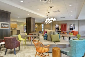 Lobby - Home2 Suites by Hilton Plymouth, MN (Plymouth)