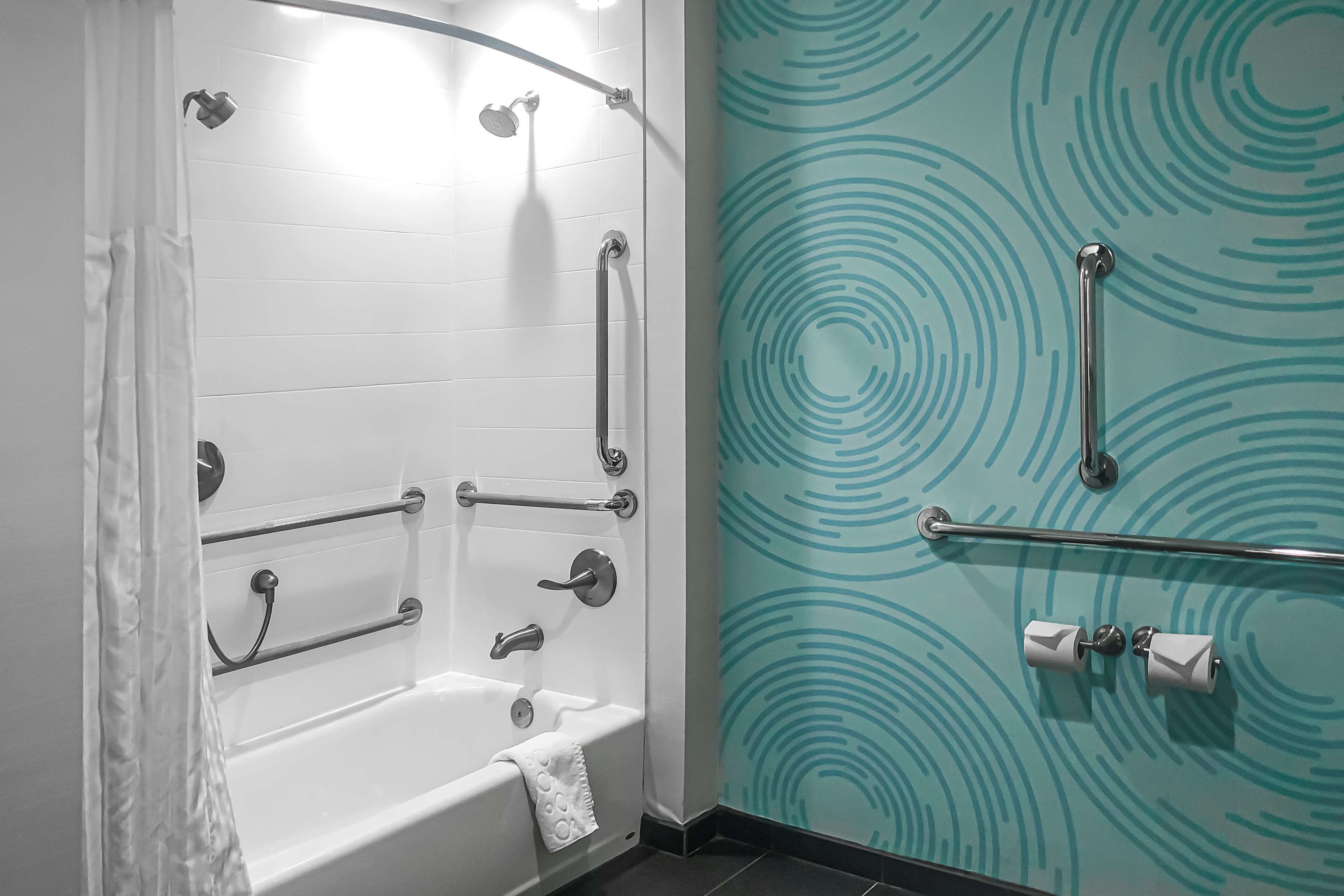 room, 2 queen beds, accessible, bathtub (hearing) | bathroom | free toiletries, hair dryer, towels, soap