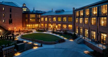 The Foundry Hotel Asheville, Curio Collection by Hilton