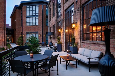 The Foundry Hotel Asheville, Curio Collection by Hilton - Image 3