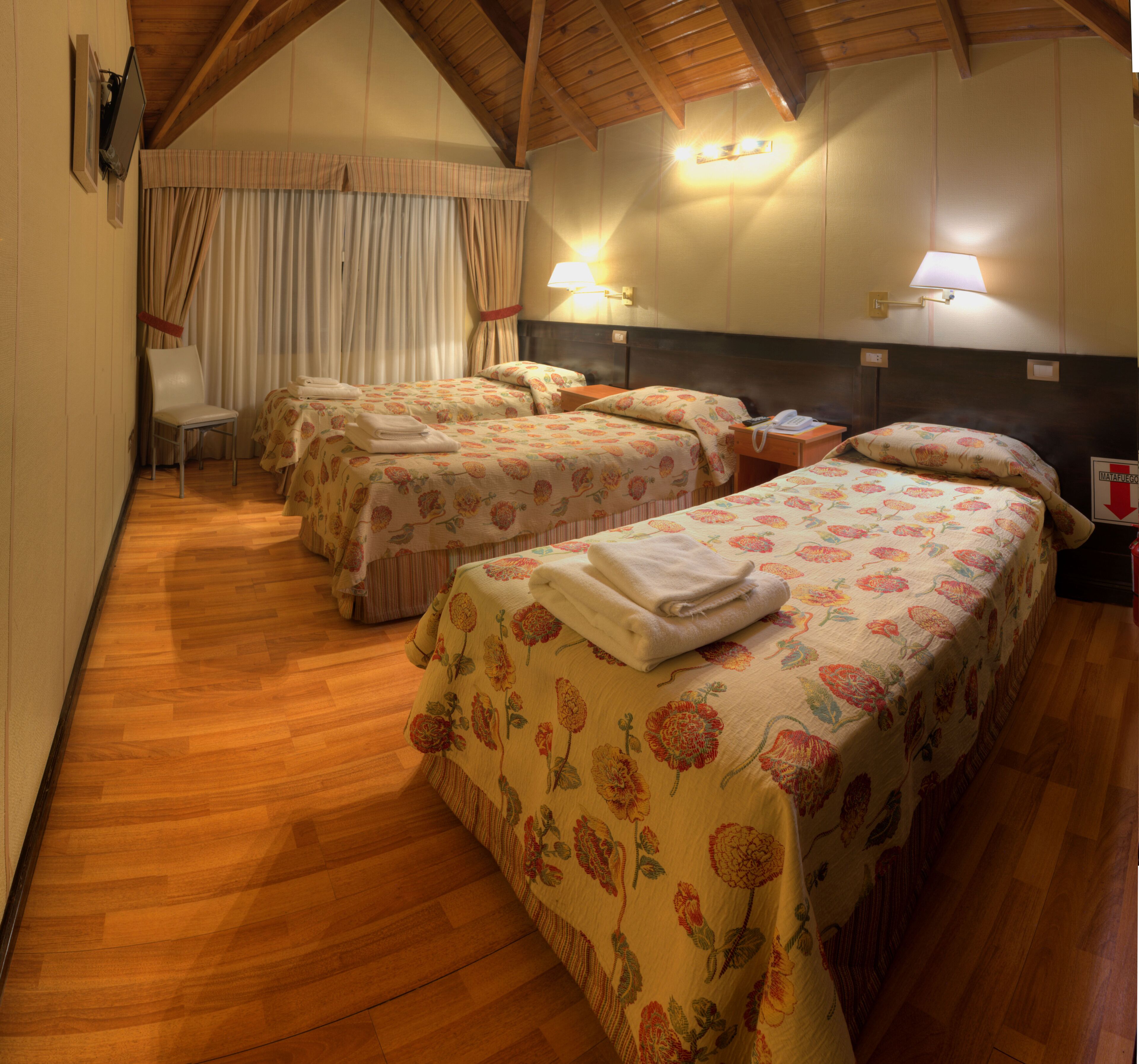 standard twin room | minibar, in-room safe, desk, free cots/infant beds