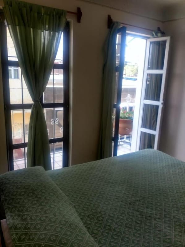 Wi-Fi gratuit, draps fournis