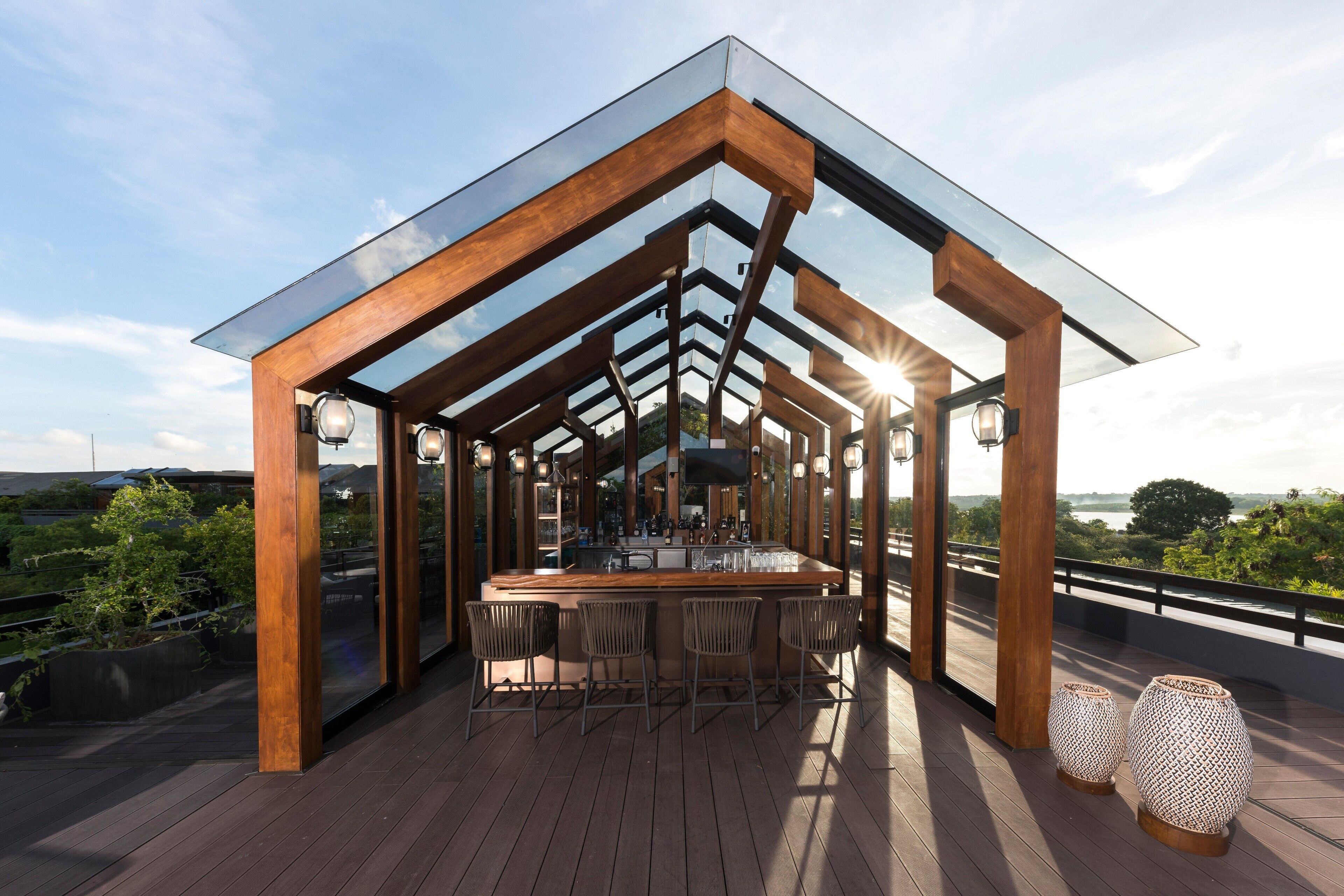 2 bares o lounges, bar en la alberca, bar junto a la alberca 