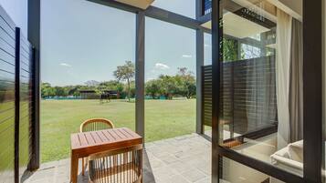 Quang cảnh từ phòng