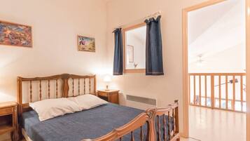 2 bedrooms, WiFi (free)