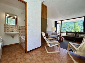 TV, DVD player - Charming 6-Pax Apt in Serre-Chevalier, South & West Balconies, Ski Locker (Saint-Chaffrey)