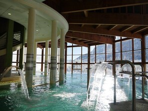 Pool - Cozy 2-Room Apartment with Mountain Views, Balcony & Close to Ski Lifts in Le Monêtier-les-Bains (Le Monêtier-les-Bains)
