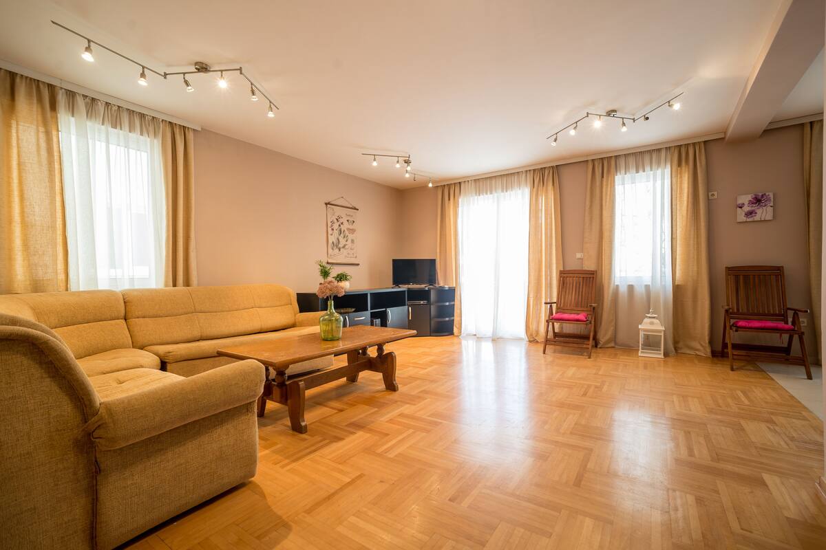 Grand Apartment, 2 Bedrooms, Terrace | Living area