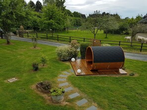 Property grounds - The Pigeonnier de la laterne, charming guesthouse, situated in the Normandie (Vannecrocq)