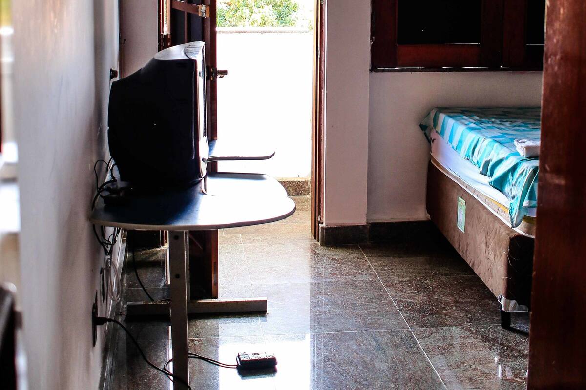 Iron/ironing board, cots/infant beds, free WiFi