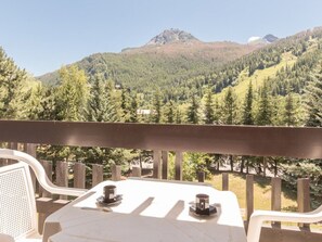 Outdoor dining - Bright studio 4 pers., south balcony, parking - Serre-Chevalier (Saint-Chaffrey)