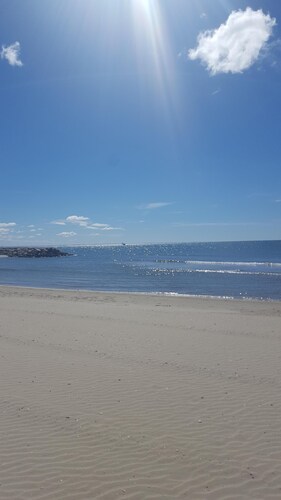 Carnon Centre. Very nice apartment 50 m2 +terrace 25m2, sea and garden view