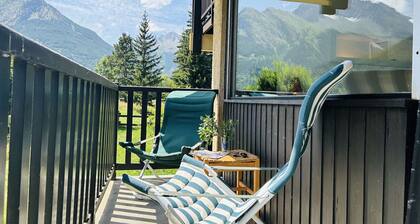Studio au calme, 4 pers, proche pistes, balcon sud, parking privé, Monêtier-les-Bains