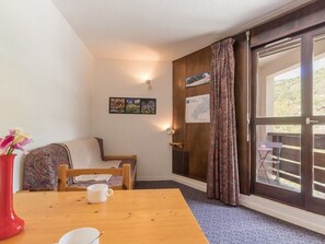 TV - Charming 4-Person Studio with North-Facing Balcony in Chantemerle (Saint-Chaffrey)