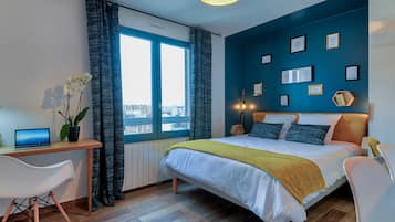 Soundproofing, iron/ironing board, WiFi, bed sheets