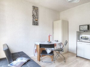 Interior - Cozy Studio in Serre-Chevalier with Parking, Ski Storage, Optional WiFi & Pet-Friendly (Saint-Chaffrey)