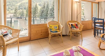 Cozy 3-Bedroom Apartment for 6 with Pool, Parking, Near Ski Lifts in La Salle Les Alpes