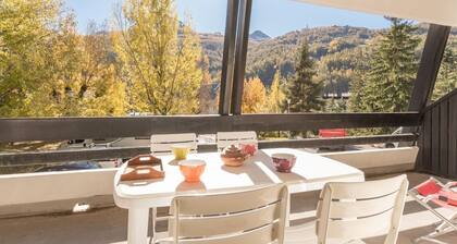 Cozy 6-Person Apartment with Mountain View and Balcony in Serre-Chevalier