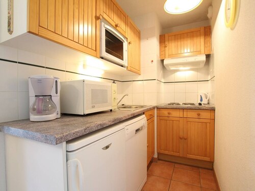 Cozy 2-Room Apartment for 6 with Terrace & Parking - Close to Ski Lifts, La Salle Les Alpes