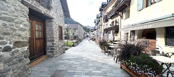 Studio rénové prÚs des pistes, parking, cuisine équipée