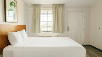 In-room safe, desk, iron/ironing board, WiFi